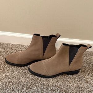 TOMS Women's Tan Ankle Boots